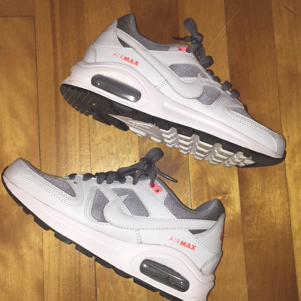 Youth size 4.5 Nike Airmax. Gray, white, & pink.